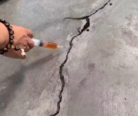 龙山混凝土裂缝修补技术详解​